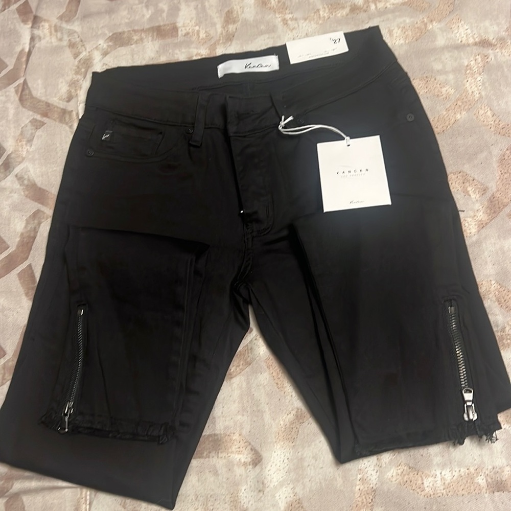 Kancan mid-rise black skinny jeans. Brand new with zipper on ankles